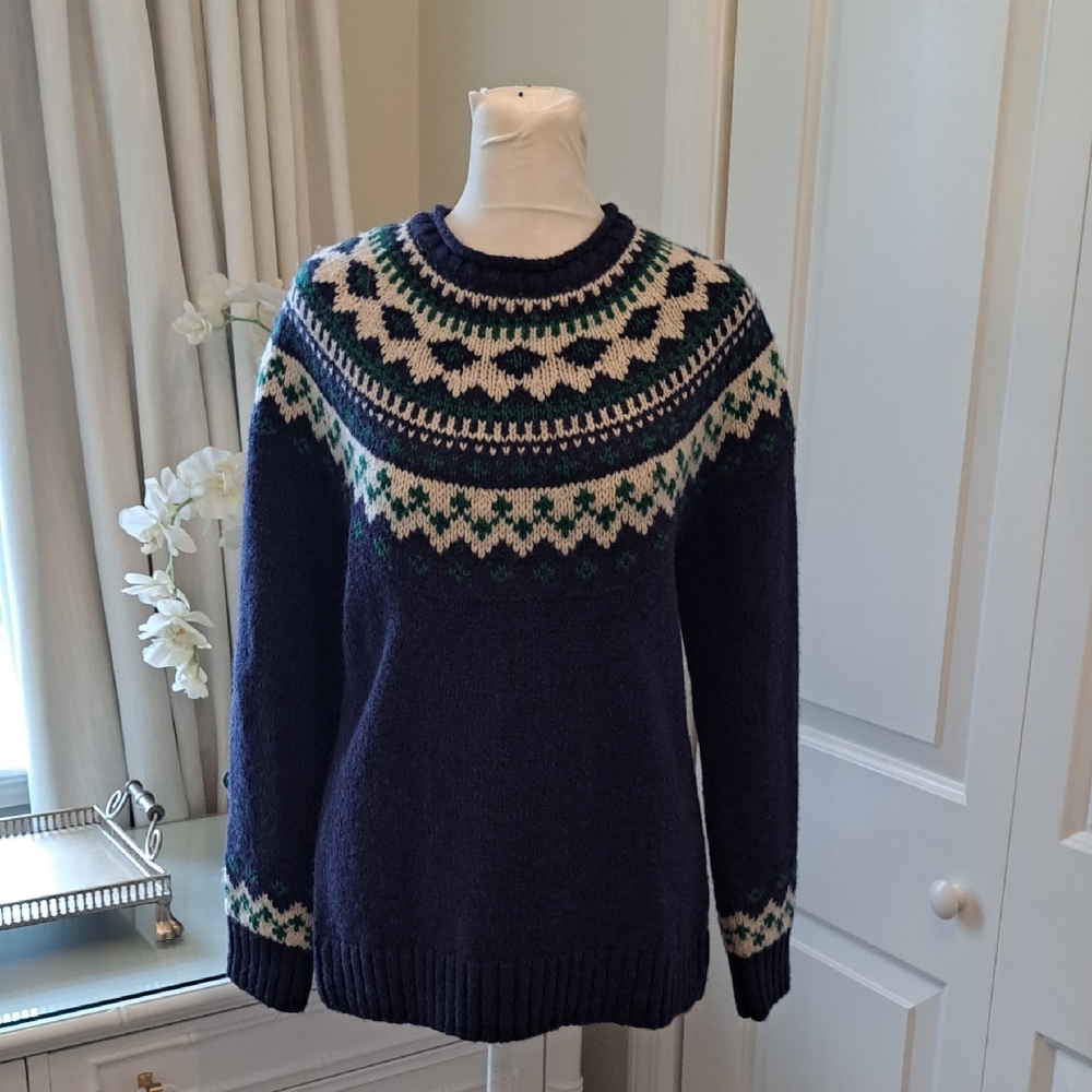 L.L. Bean Navy and Cream Patterned Sweater